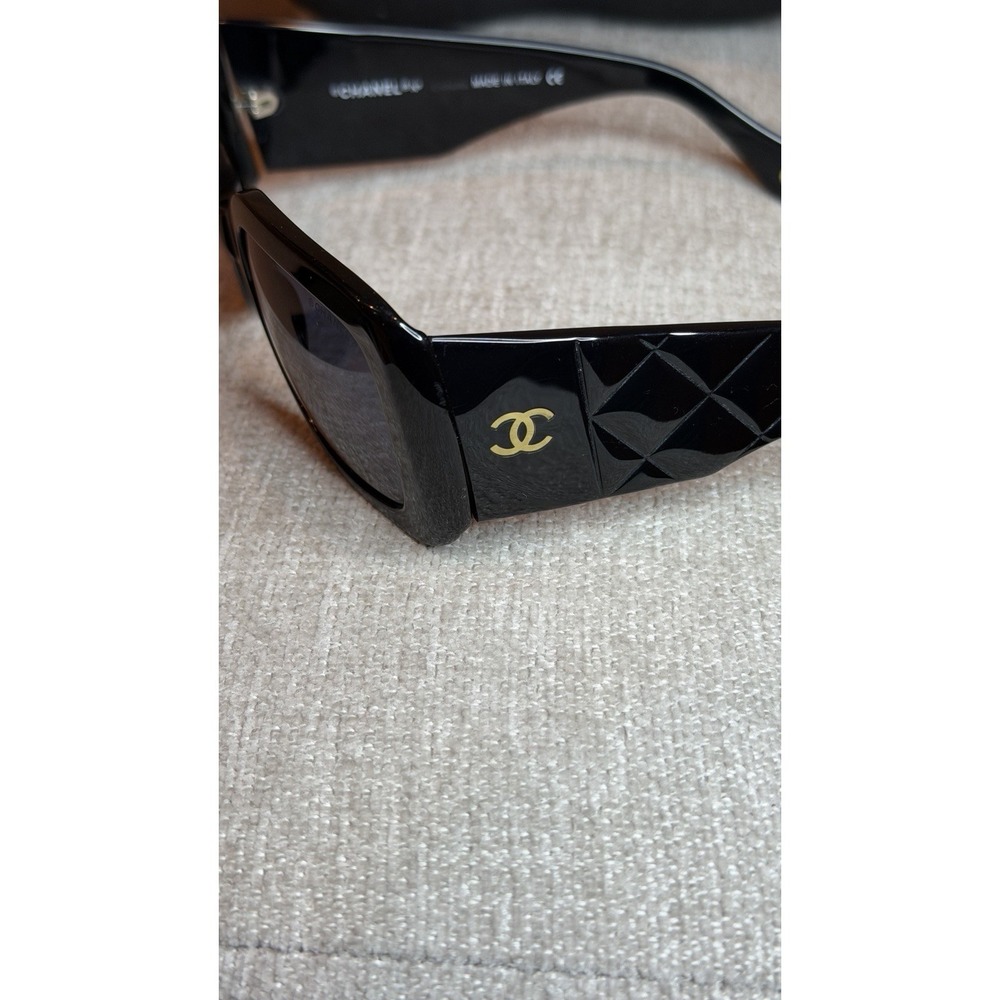 Vintage Chanel 5019 CC Logo Black Quilted Sunglasses Italy - Picture 8 of 16